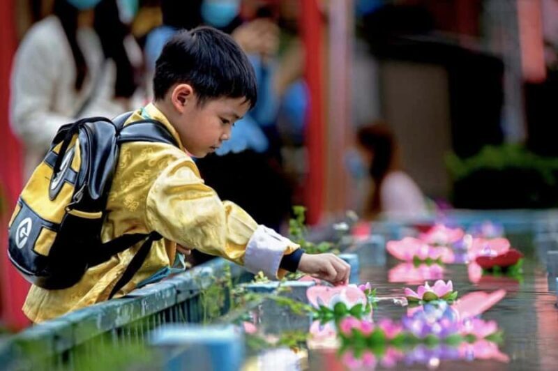 Hong Kong: Chinese New Year Tour with Parade Show and Dinner - The Sum Up