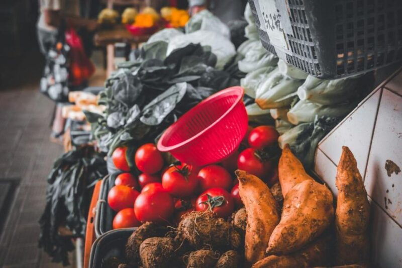 hong-kong-culinary-from-local-streets-to-gourmet-treats