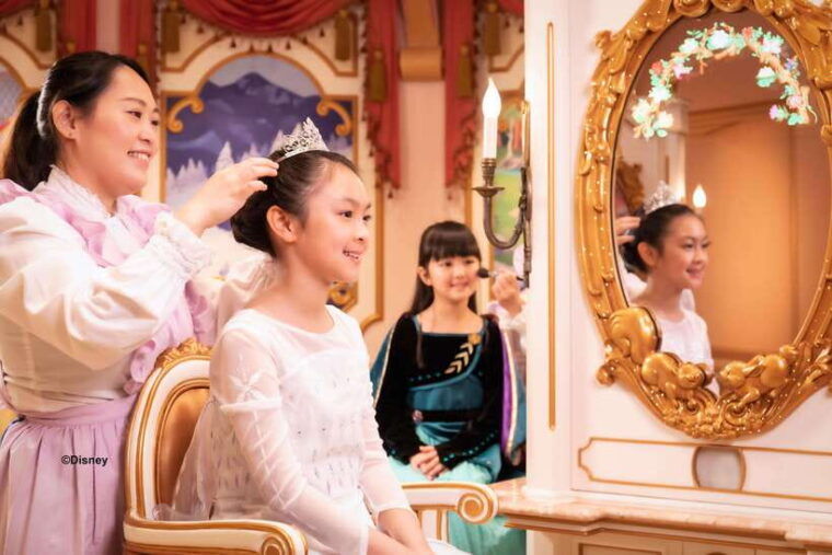 hong-kong-disneyland-bibbidi-bobbidi-boutique-package