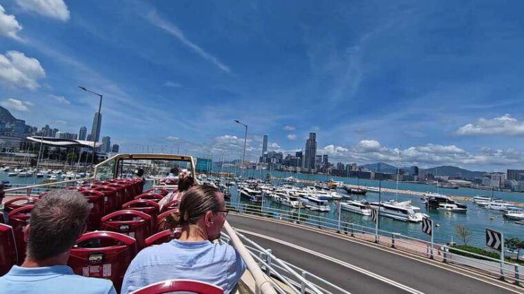 hong-kong-fast-track-peak-tram-big-bus-hop-on-hop-off