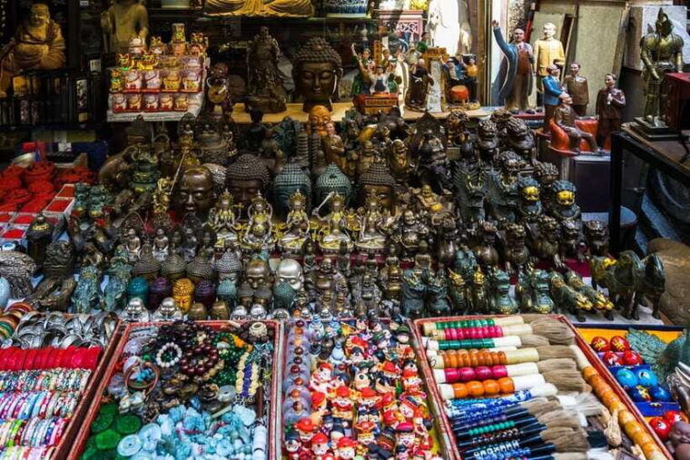 hong-kong-heritage-unveiled-a-private-walking-tour
