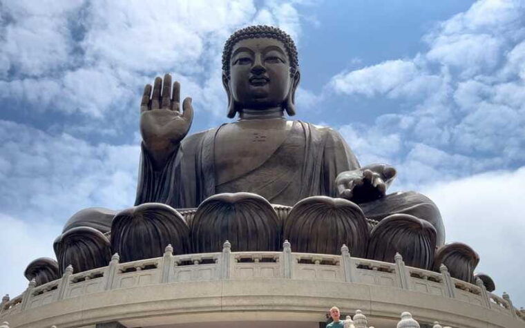 hong-kong-lantau-island-and-giant-buddha-day-tour