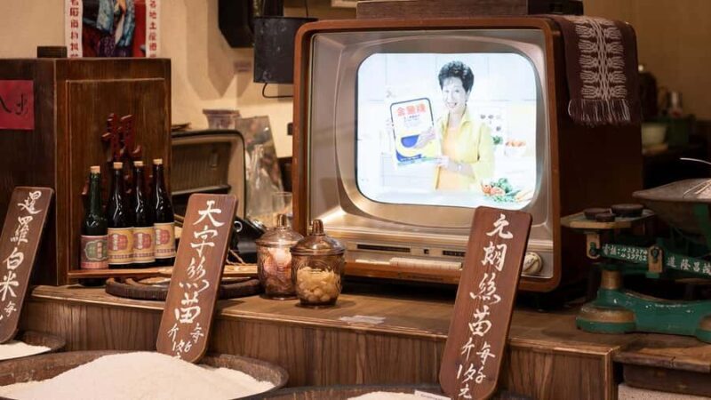 Hong Kong: Night Walking Tour, Tram Ride, & Victoria Peak - FAQ