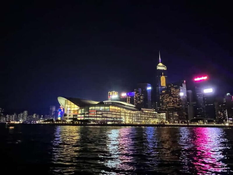 Hong Kong: ShiningStar Victoria Harbour Cruise & Light Show - Authentic Traveler Insights: What Reviewers Say
