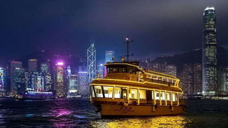 hong-kong-victoria-harbor-evening-unlimited-drink-cruise