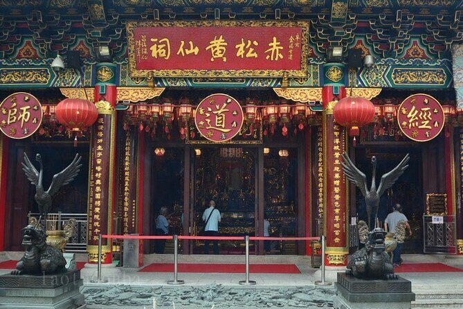 HongKong One Day Tour with Lunch and Public Transportation - Exploring the Itinerary in Detail