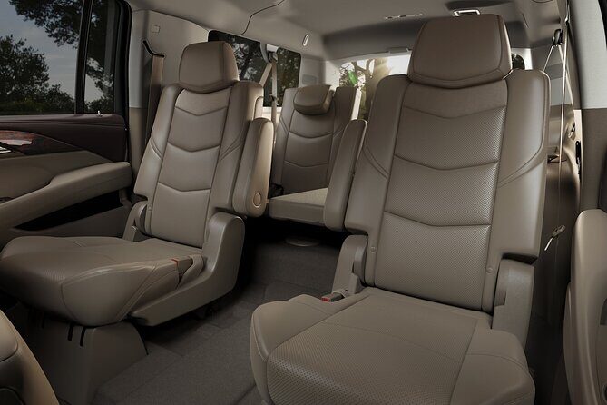 Honolulu by yourself by Executive SUV - 4 hrs disposal - What is the Experience Like?