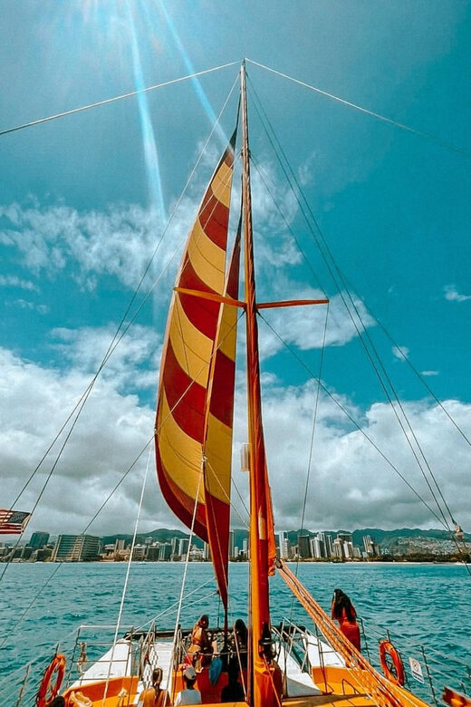 Honolulu: Sunset Catamaran Sailing Experience - Key Points