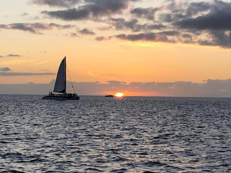 honolulu-sunset-sail