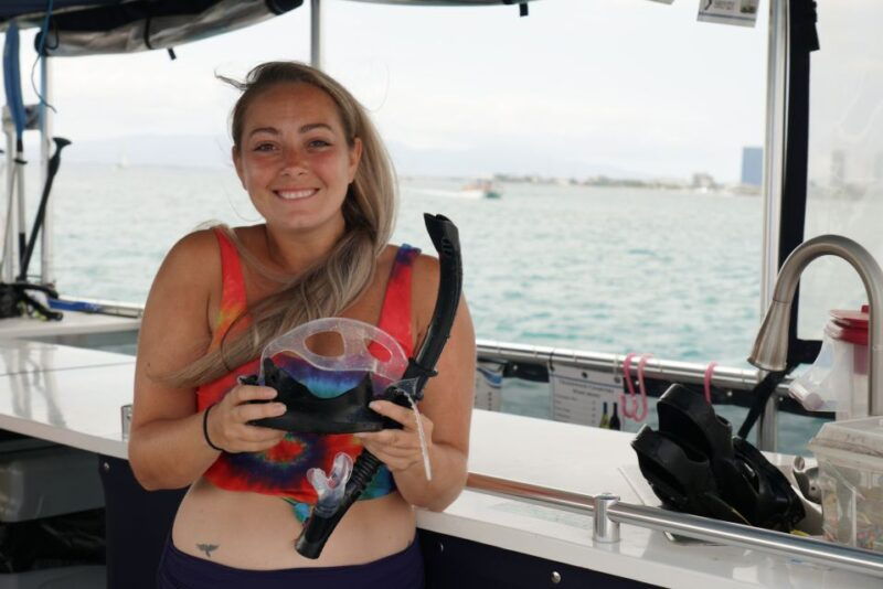 honolulu-waikiki-turtle-canyon-snorkeling-and-swimming-tour