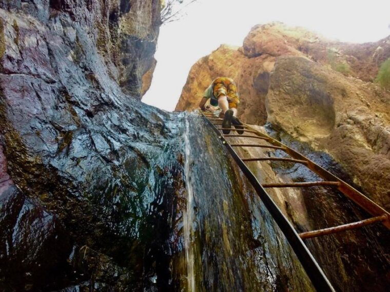 hoover-dam-kayak-tour-hike-shuttle-from-las-vegas
