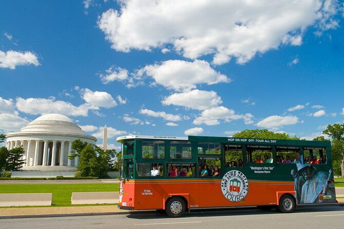 hop-on-hop-off-21-stop-trolley-tour-arlington-cemetery