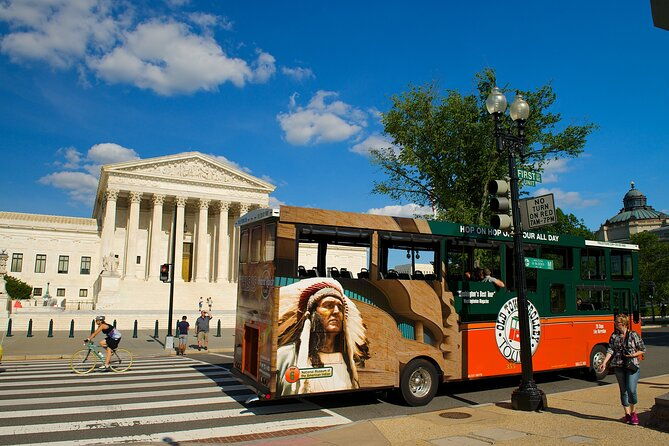 hop-on-hop-off-21-stop-trolley-tour-arlington-cemetery