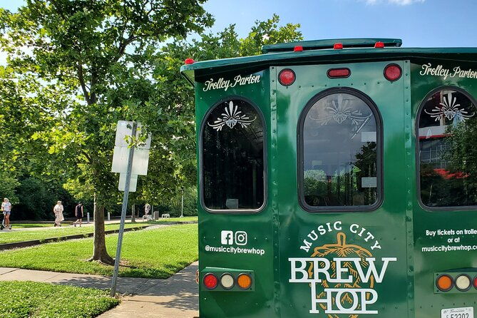 hop-on-hop-off-brewery-trolley-tour-west-loop-2