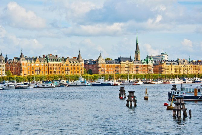 hop-on-hop-off-bus-and-boat-ticket-in-stockholm