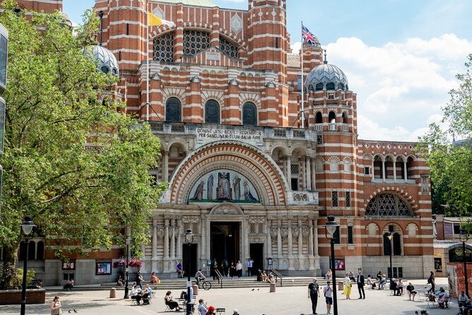 hop-on-hop-off-bus-tour-24h