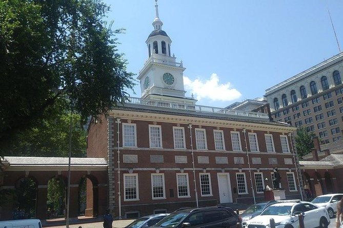 hop-on-hop-off-double-decker-bus-tour-of-philadelphia