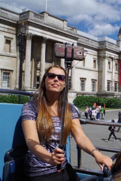 hop-on-hop-off-london-bus-tour-the-london-dungeon