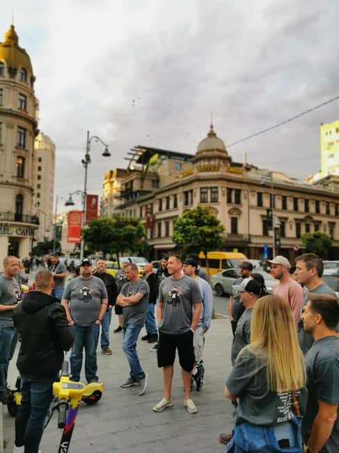 Hop-on Hop-off minibus Tour of Bucharest & Village Museum - FAQ