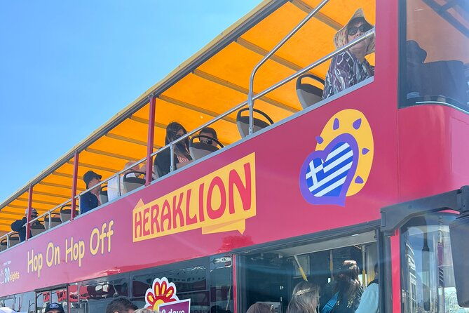 hop-on-hop-off-sightseeing-bus-tour-in-heraklion