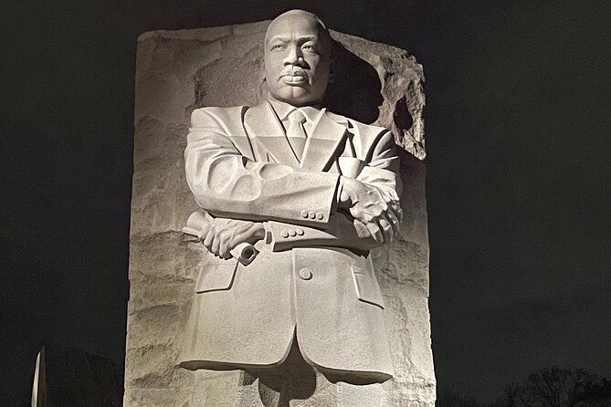 hop-on-hop-off-sightseeing-tour-of-washington-dc