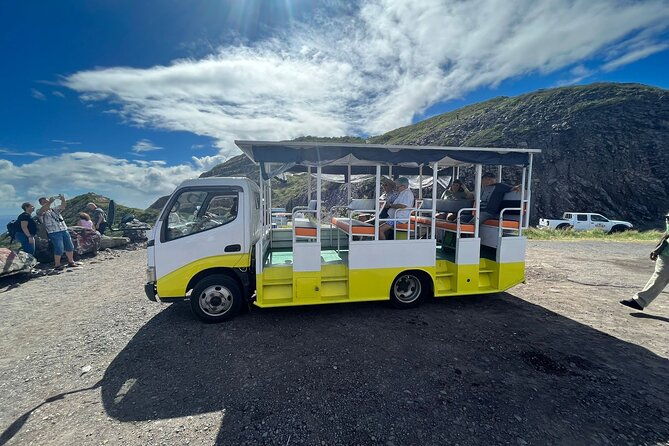 hop-on-hop-off-tour-air-con