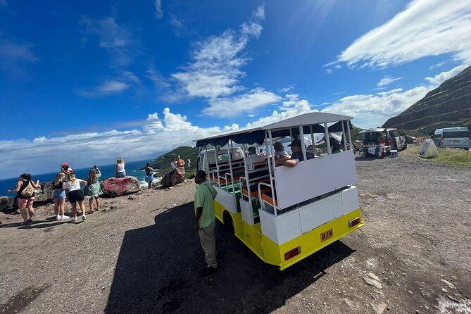 hop-on-hop-off-tour-air-con