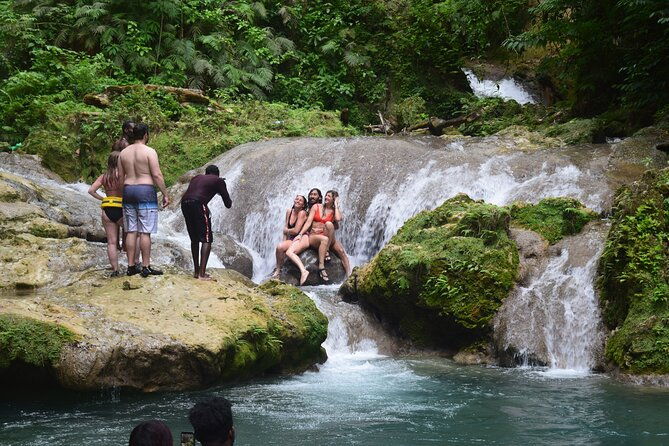 horse-back-riding-and-blue-hole-from-montego-bay
