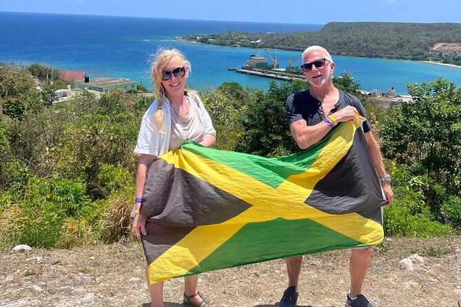 horse-back-riding-dunnsriver-falls-climb-from-montego-bay