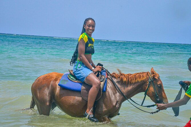 horse-back-riding-dunnsriver-falls-climb-from-montego-bay