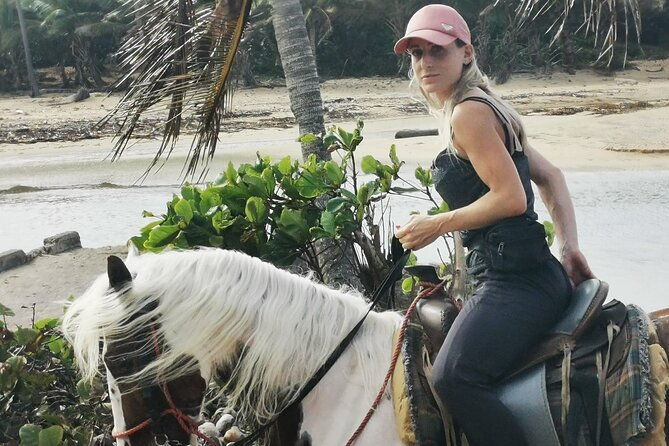 horse-riding-experience-through-el-limon-beach