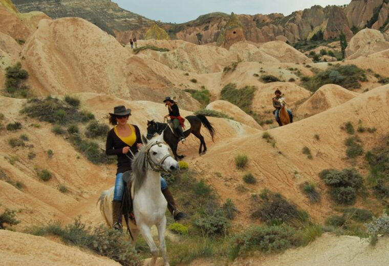 horse-riding-in-cappadocia-3