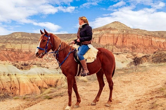 horse-riding-in-cappadocia-in-fairy-chimeys