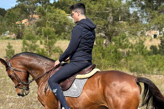 horse-riding-in-the-countryside