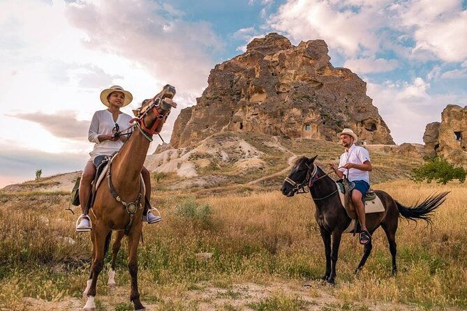 horse-riding-in-the-valleys-of-cappadocia-2