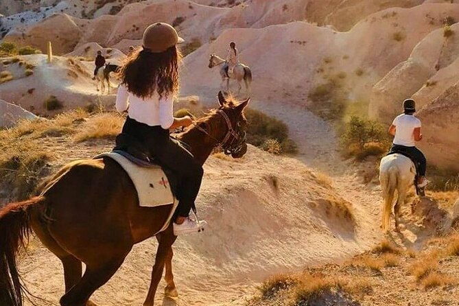 horse-riding-in-the-valleys-of-cappadocia