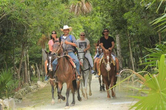 horse-riding-through-miamis-countryside