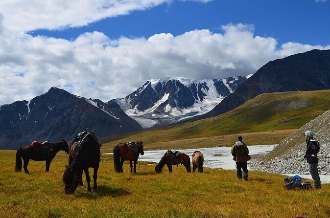 Horse Trekking Tour in Central Mongolia  Nomadic Adventure - Exploring the Sand Dunes