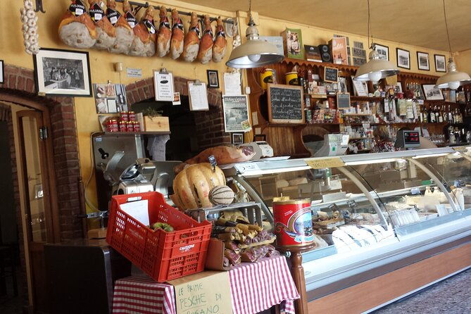horseback-ride-and-gourmet-cuisine-in-a-historic-food-shop
