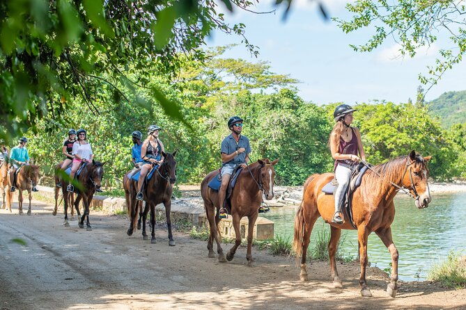 horseback-ride-and-swim-with-catamaran-cruise-and-zipline