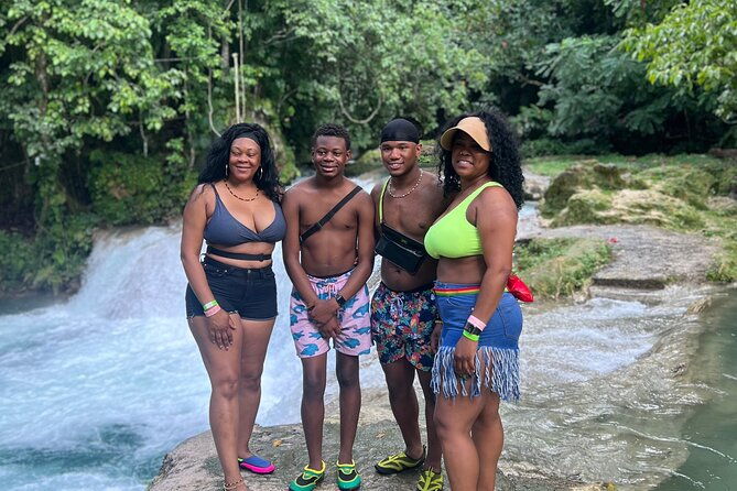 horseback-ride-dunns-river-falls-blue-hole-from-montego-bay