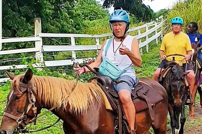 horseback-riding-a-scenic-escape