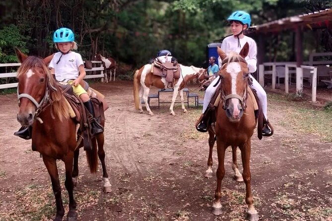horseback-riding-a-scenic-escape