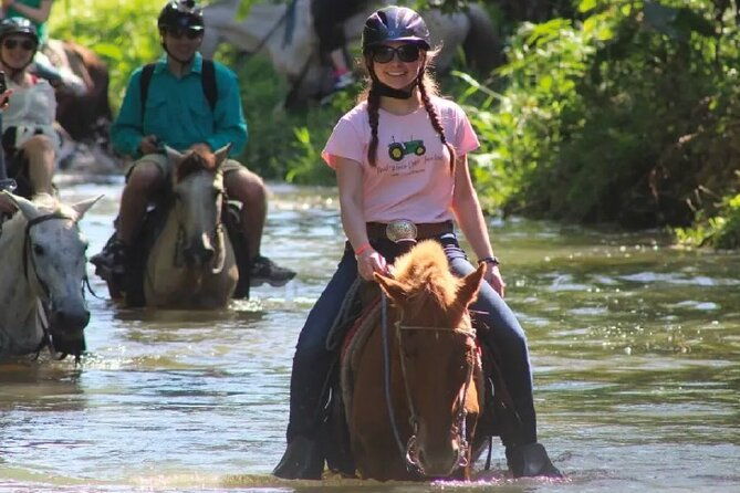 horseback-riding-along-the-beach