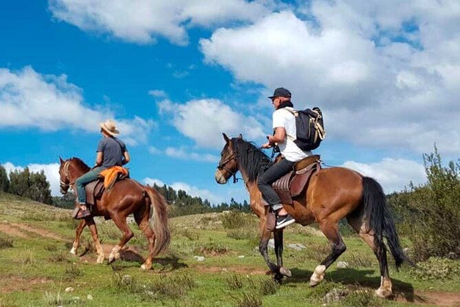 horseback-riding-around-sacsayhuaman-cusco