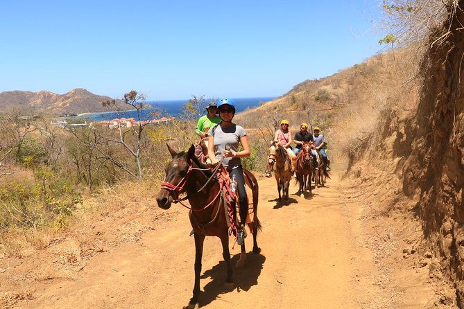 horseback-riding-at-diamante-eco-adventure-park