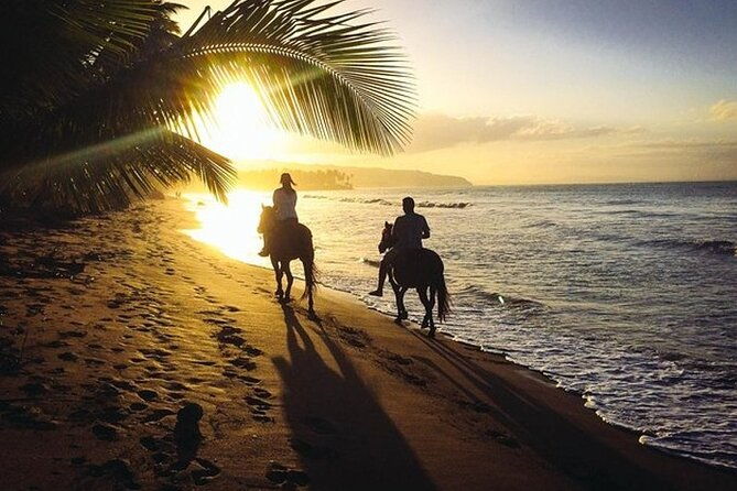 horseback-riding-at-macao-beach