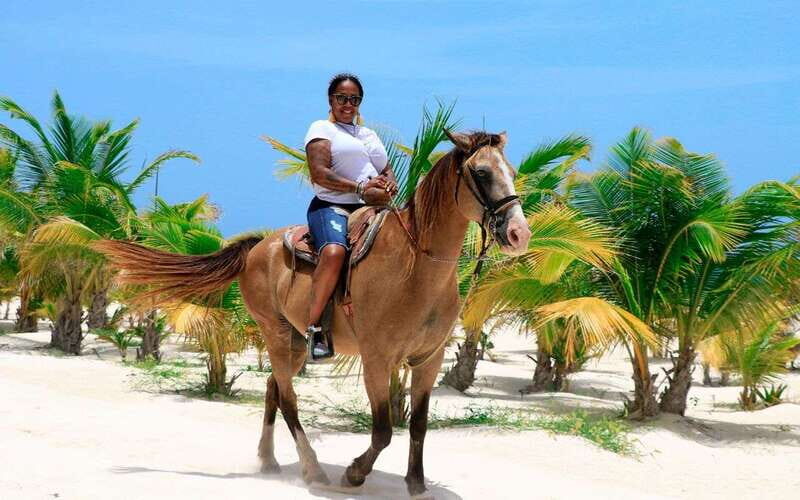 Horseback riding at Rancho Bonanza and Cenote swim - Why Choose This Experience?