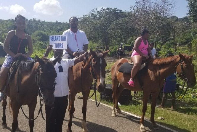 horseback-riding-atv-blue-hole-land-sea-from-falmouth