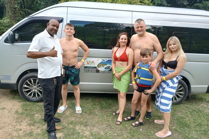horseback-riding-blue-hole-or-dunns-river-combo
